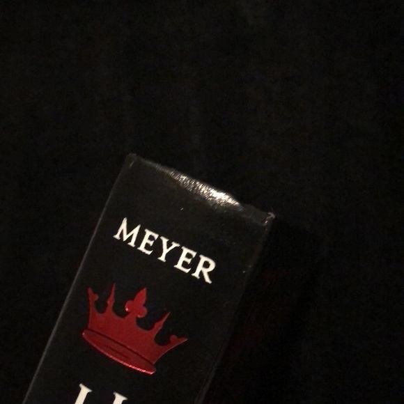 Heartless by Marissa Meyer Hardcover Book Great Condition - Picture 13 of 14